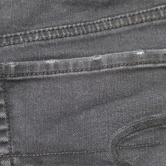 American Eagle Hi-Rise Festival Short Black Distressed Jean Shorts Size 0 - Picture 9 of 16